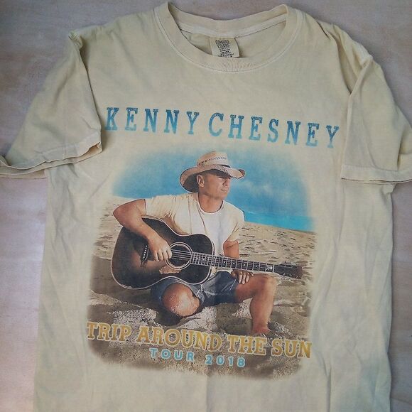 Kenny Chesney Trip Around The Sun Tour 2018 T-Shirt - Picture 2 of 7